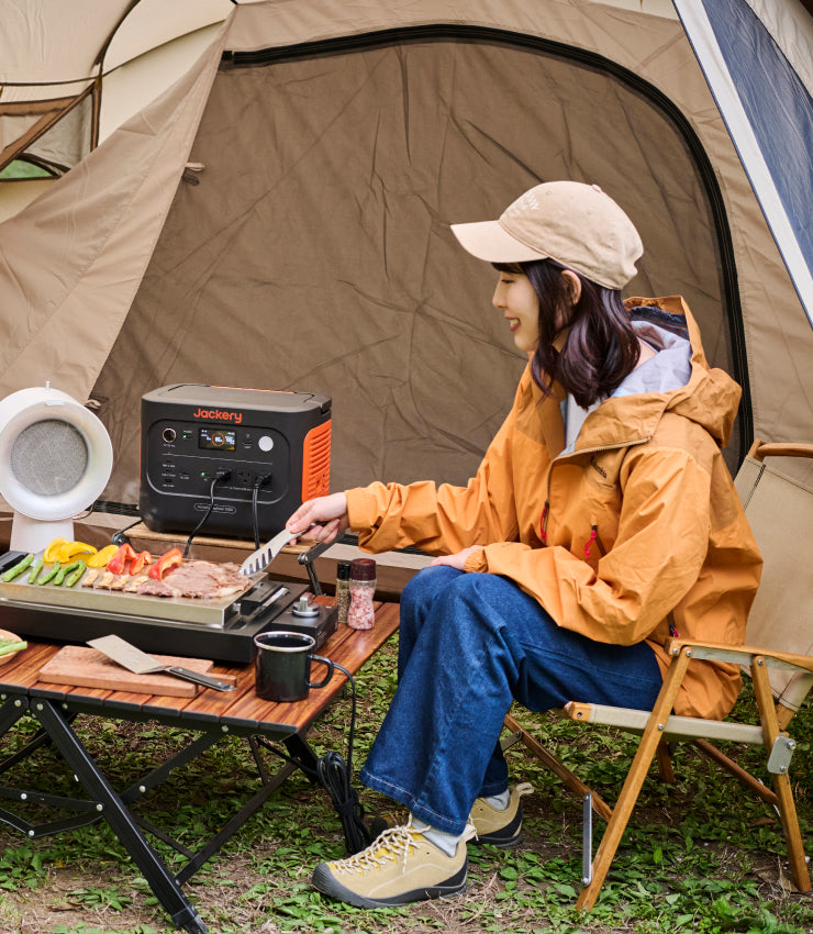 キャンプにおすすめのポータブル電源ソーラーパネル:Jackery Solar Generator 1000 New 100W ポータブル電源 ソーラーパネル