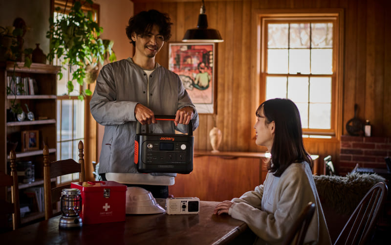 災害の停電で役立つ小型ポータブル電源