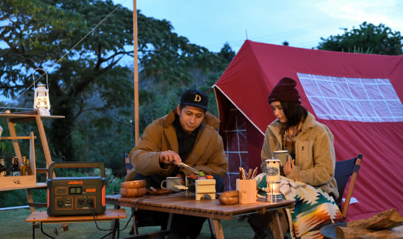 小型ポータブル電源の使い道-キャンプ