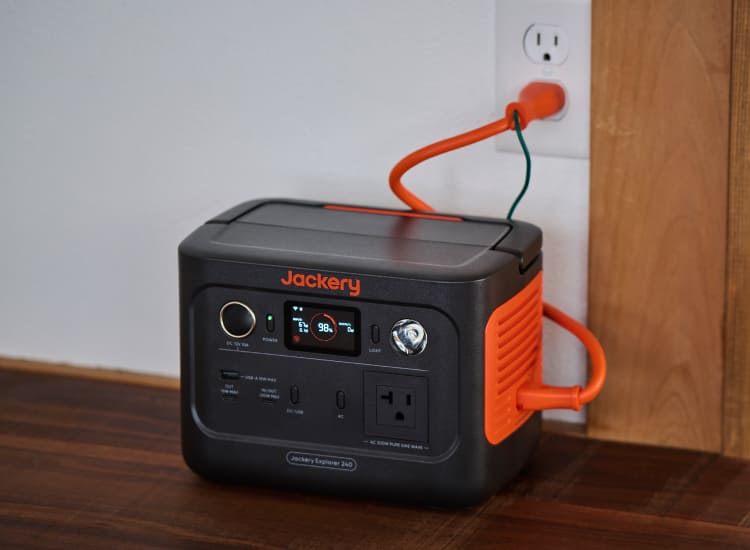 小型ポータブル電源の選び方:充電速度