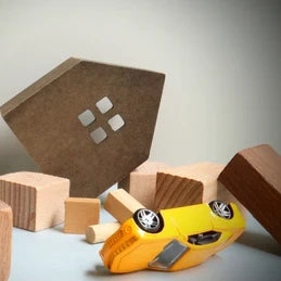 震度6弱の地震はどれくらい揺れる?二次災害のリスクや防災対策グッズを紹介