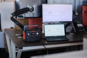 ポータブル電源でモニターは使える？種類別の使用時間目安・おすすめ機種を解説