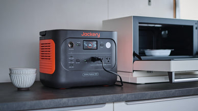 電子レンジのコンセントが届かないときに延長コードはNG！代わりの増設方法を紹介