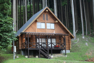 コテージとは？ロッジ・ペンションとの違いやコテージ泊に必要な持ち物も紹介