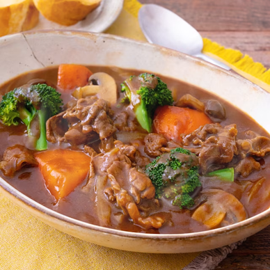 野菜たっぷりキャンプ飯レシピ16選！簡単に作れる夏野菜炒め・スープも厳選