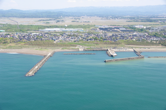 【新潟】堤防釣りにおすすめの場所10選！狙える魚種や冬・夜釣り向けも紹介