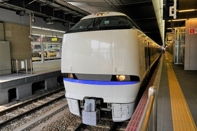 サンダーバードのコンセントの位置は？ない場合の対処法