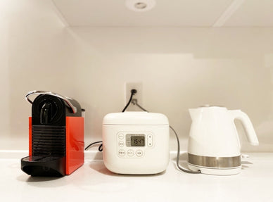 キッチンのコンセントが全然足りない！賃貸でもできる安全な増設方法を紹介