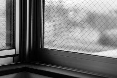 寒さ対策は窓がカギ！簡単にできる８つの対策＆100均で揃えるグッズを紹介