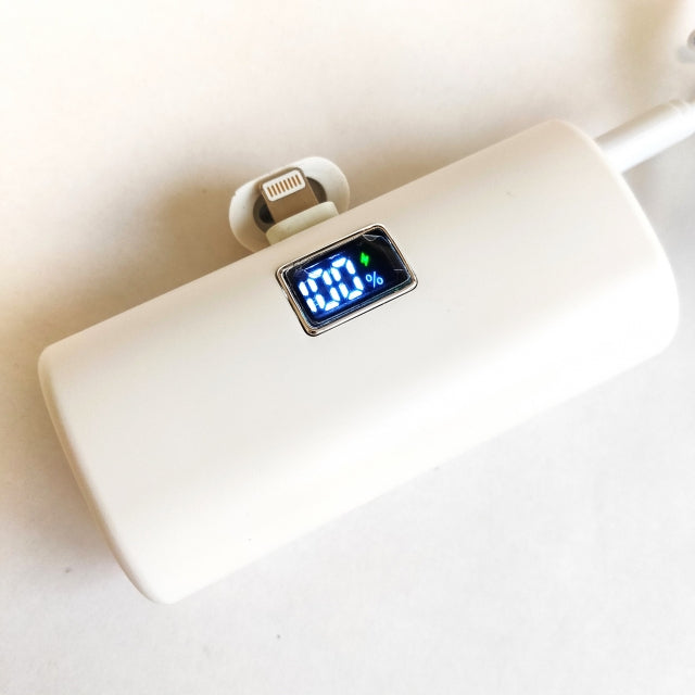 モバイルバッテリーの充電が遅い原因7選！最速で充電できる製品も紹介