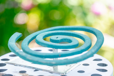 キャンプにおすすめの蚊取り線香5選！置き方や効果的な虫除けグッズも紹介