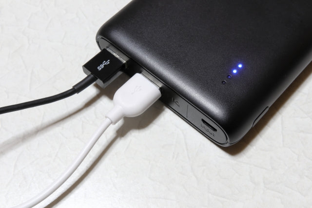 モバイルバッテリー本体が充電できない時・スマホを充電できない時の対処法