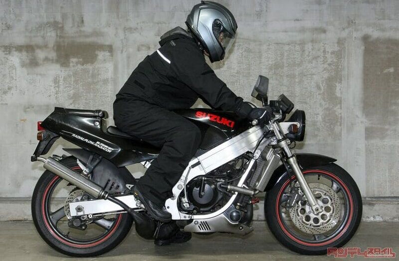 冬のバイク服装はこれでバッチリ！10個の必須＆サポートアイテム