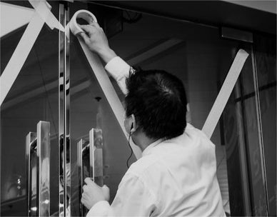 【台風対策】窓ガラスの飛散を防ぐには？窓ガラスの種類や必要な防災グッズも紹介