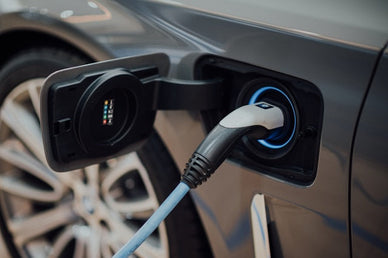 車のバッテリー充電