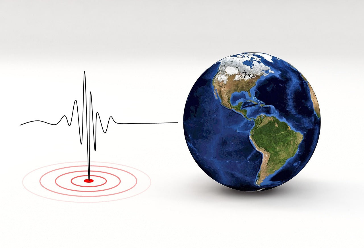 南海トラフ地震に備える｜地震に必要な防災装備と知っておきたい対策や行動