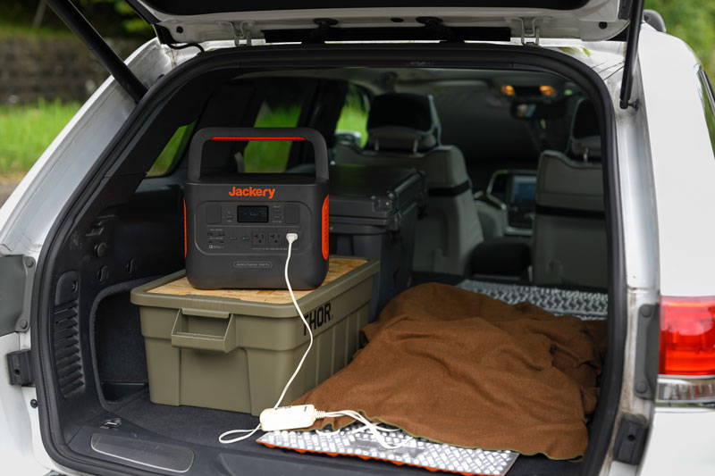 冬の車中泊は暖房対策が必須！おすすめ暖房器具7選と選び方・注意点も解説