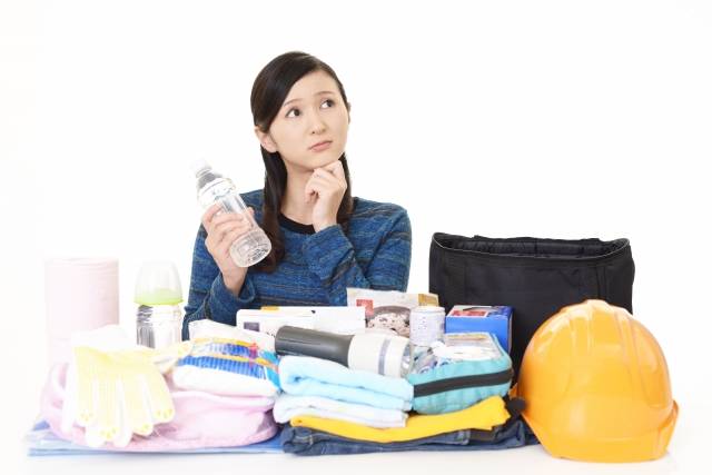 【女性必見】一人暮らし・女性が持つべき防災グッズ7選｜防災セットの選び方も解説