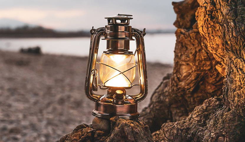 キャンプに最適なLEDランタンとは？選び方やおすすめ商品を紹介