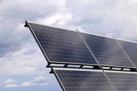 太陽光発電の価格相場は？補助金や工事費用・メンテナンス費用も解説