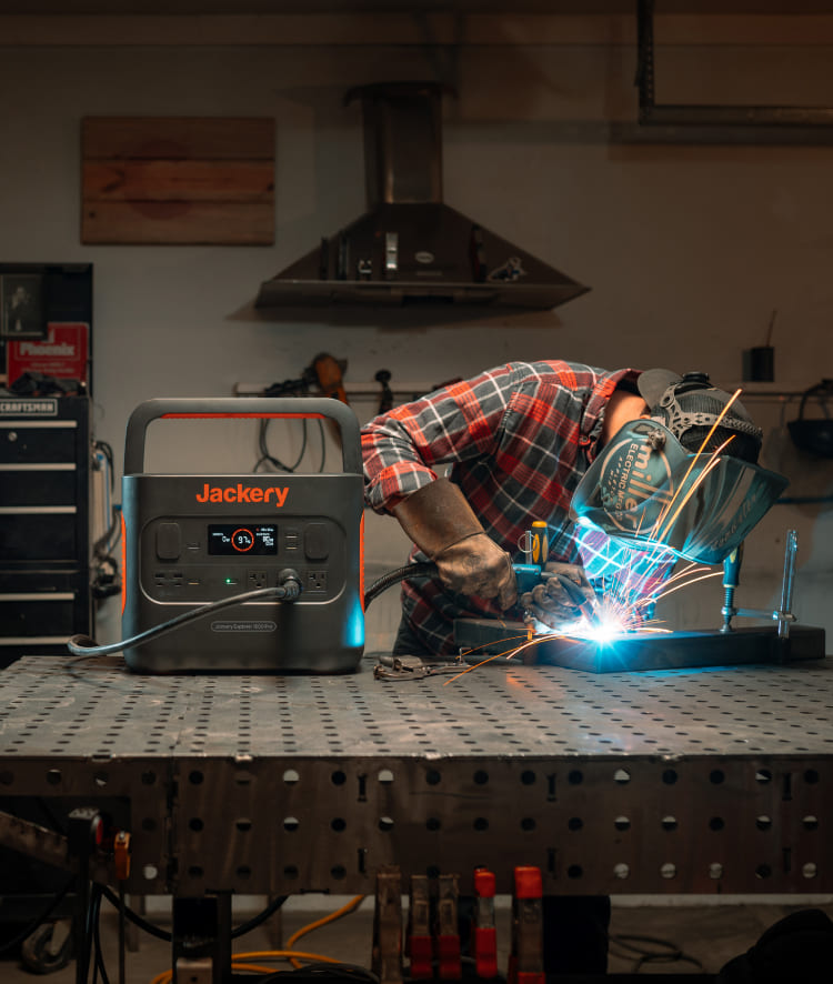 　　　　ポータブル電源があればどこでも電動工具を思いのままに操れる！