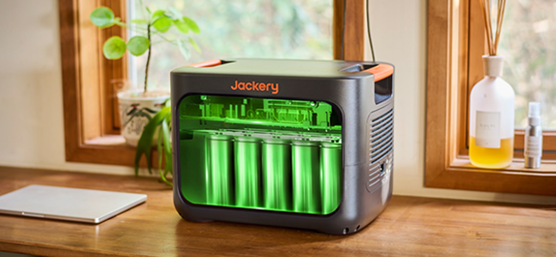 長寿命のリン酸鉄リチウムイオンバッテリー搭載