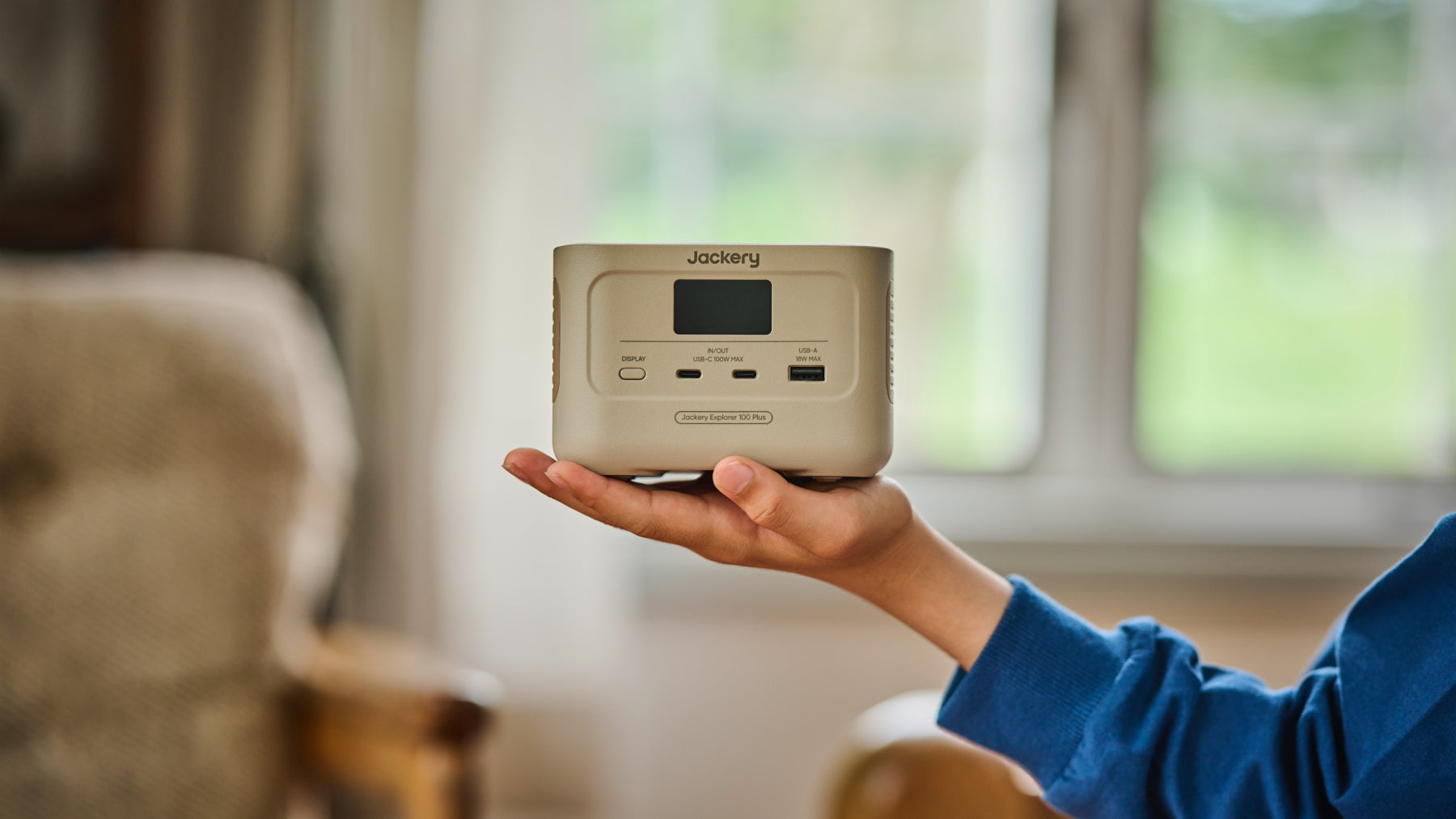Jackery Explorer 100 Plus サンドゴールド
