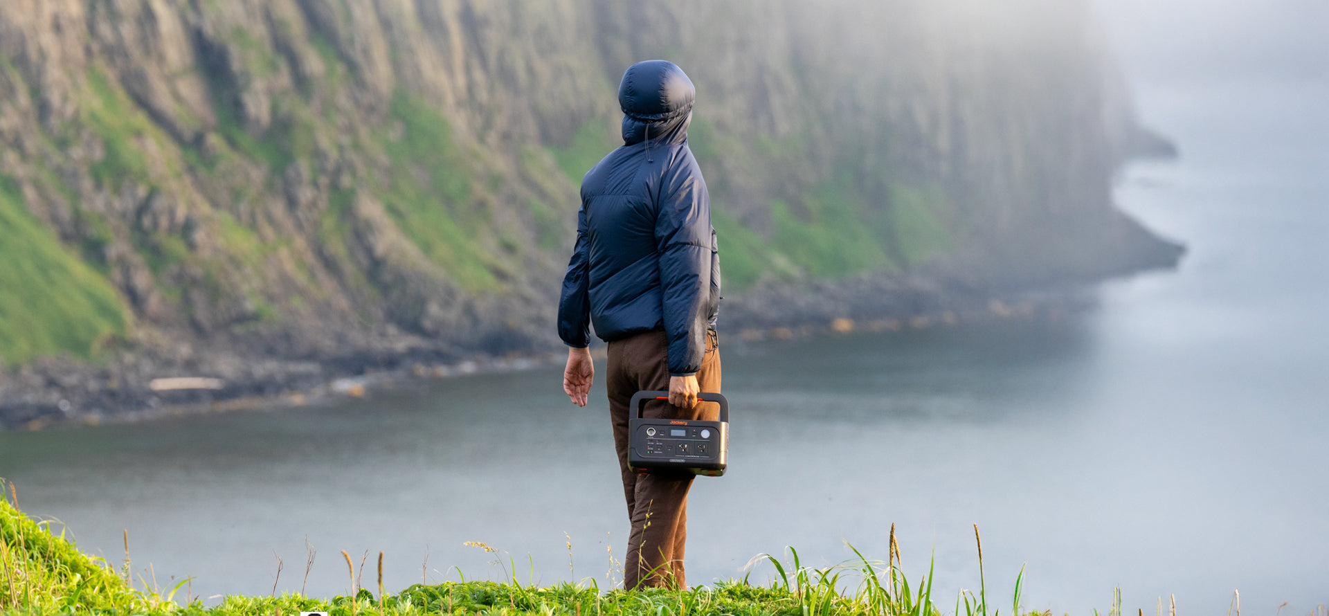 使いたい場所にすぐ運べる、約6.4kgの軽量設計