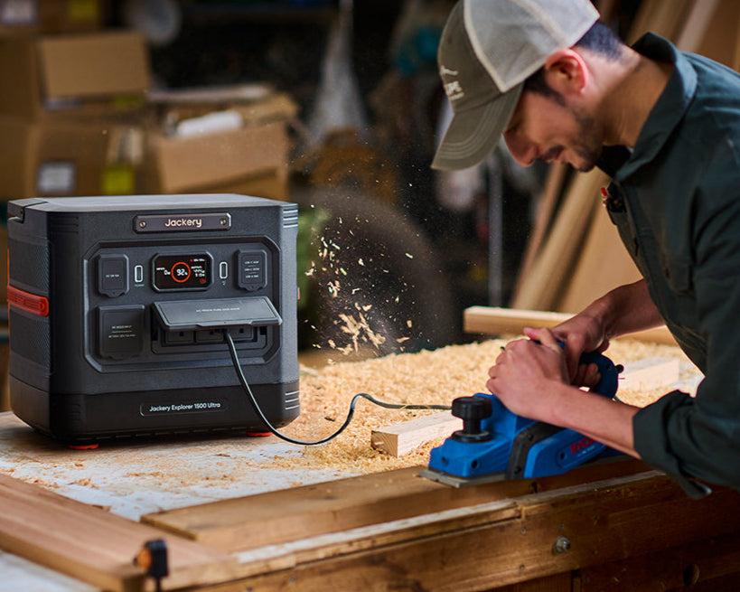 1800W高出力 × 1536Wh大容量で、現場の電力ニーズにしっかり応える