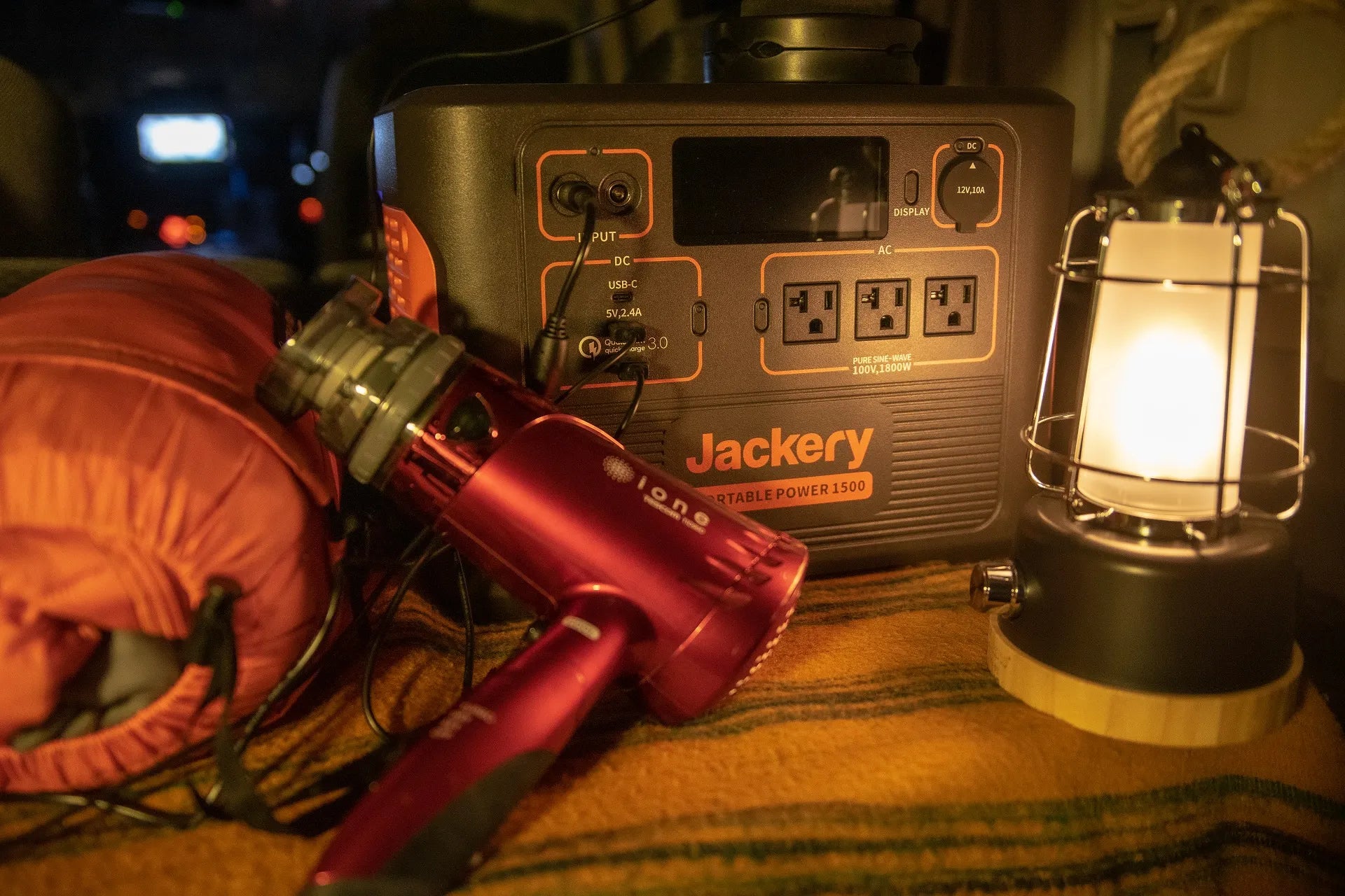 Jackery ポータブル電源1500｜大容量・高出力・選べる3つの充電方法 