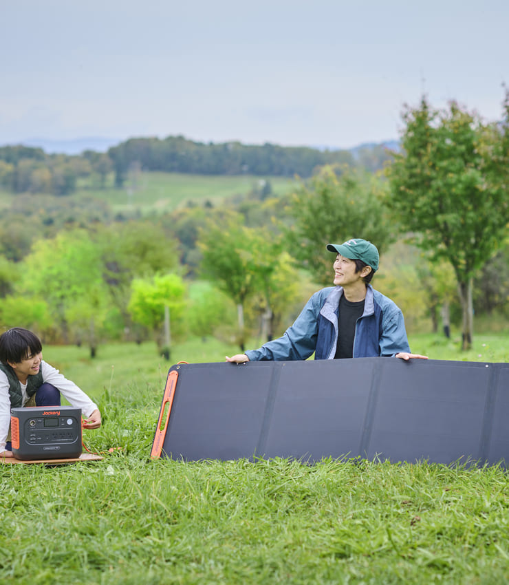 キャンプにおすすめのポータブル電源ソーラ－パネルセット：Jackery Solar Generator 1500 New