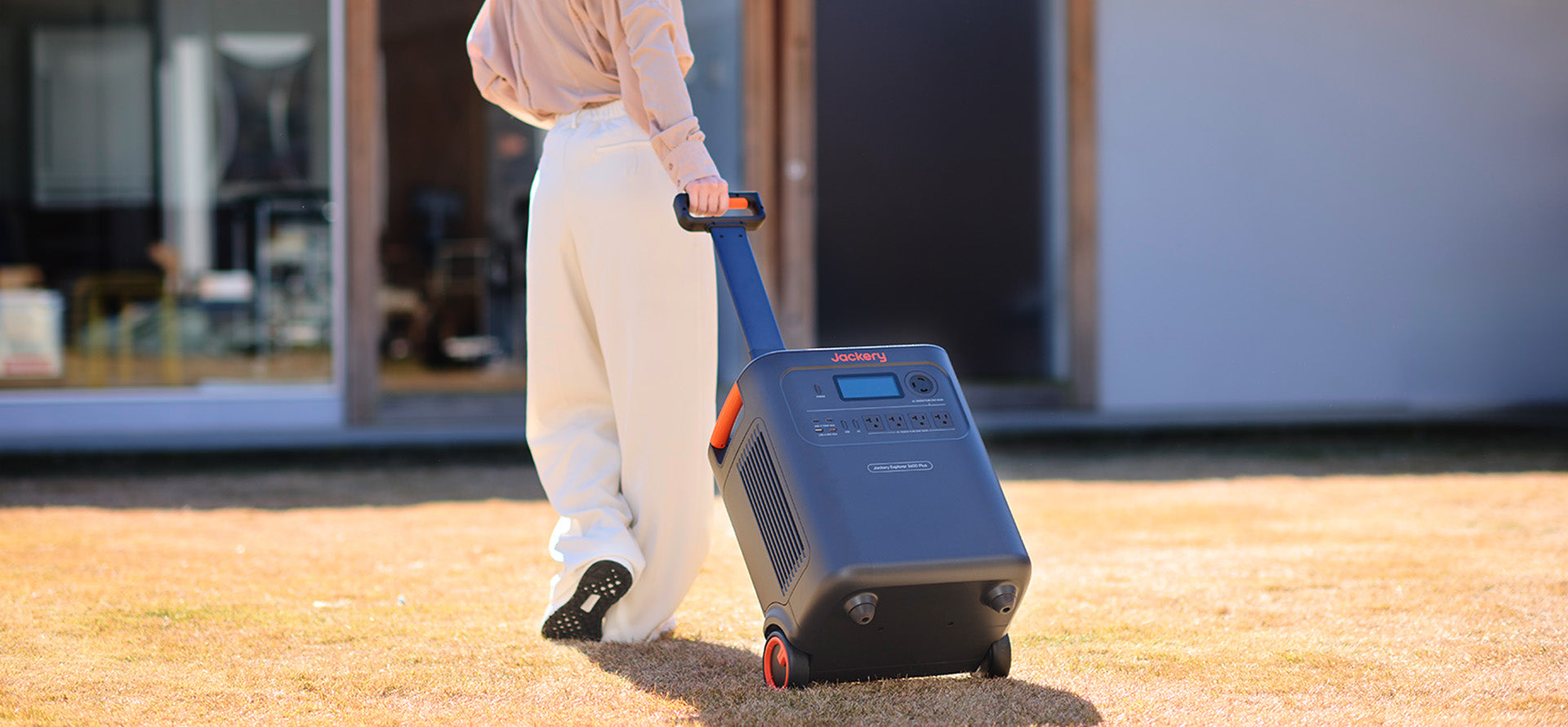 キャスター付きで、移動もスムーズ