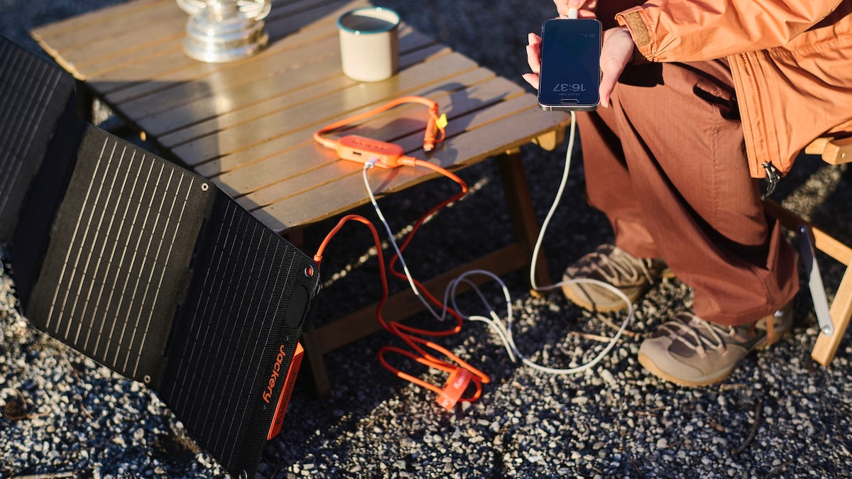 ソーラーパネルからスマホ、タブレットを直接充電